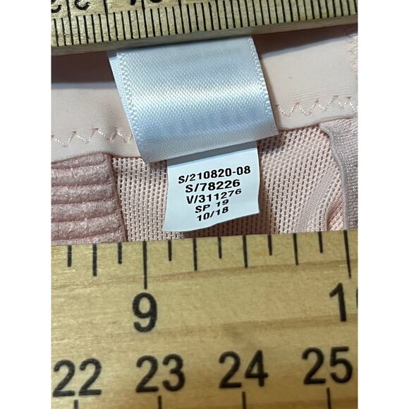 Athleta Sports Bra 34DD Cross Back Women's Pink Underwired Lightly Padded Lined - Picture 5 of 7